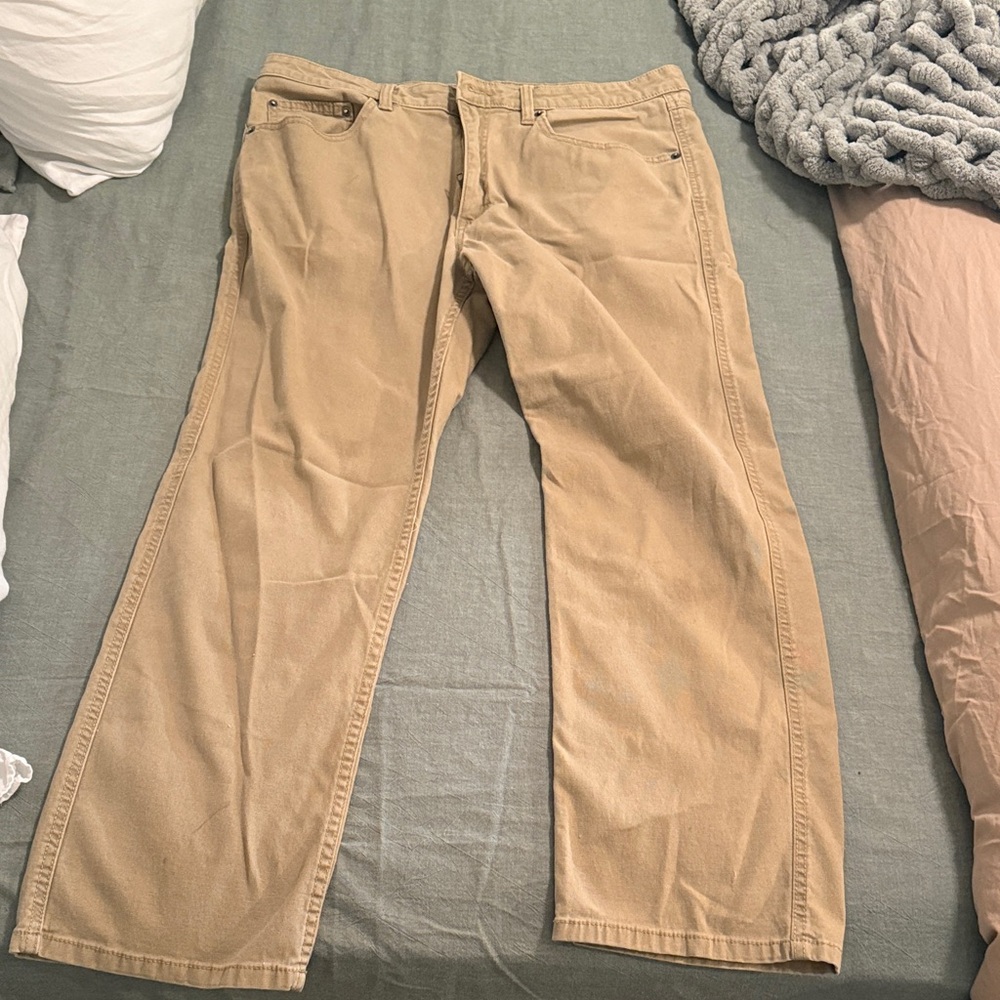 Magellan Outdoors Men's Khaki Chinos